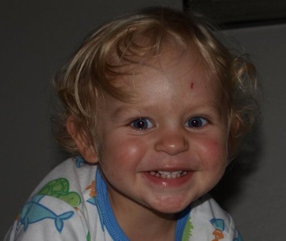 Cameron Levi Carter born