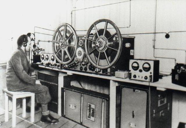 First tape recorder for broadcasting-first magnetic recording