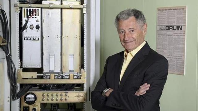 Leonard Kleinrock, MIT, primer informe sobre teoría de packet-switching