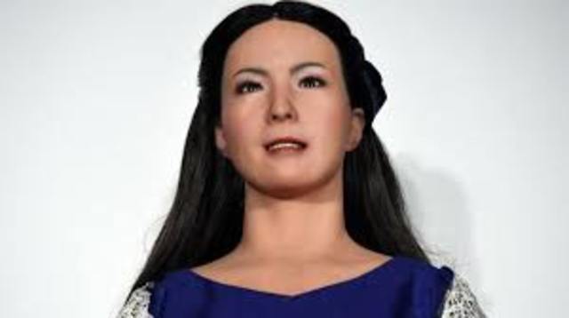 ROBOT CON EXPRESIONES HUMANAS