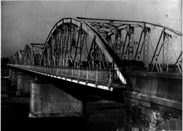 Puente de Hierro de Zaragosa