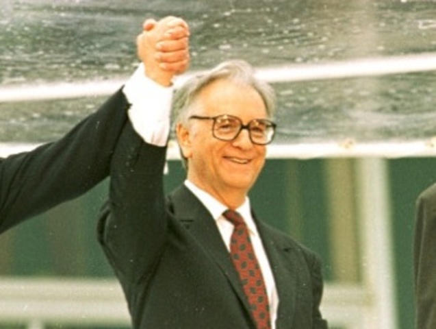1992 Itamar Franco assume a presidência