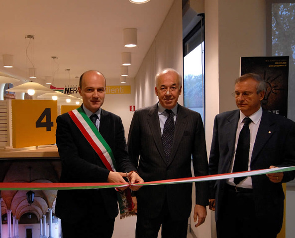 Inaugurazione del nuovo sportello clienti di Forlì