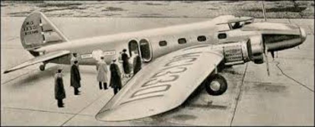 The World's First Commercial Airliner
