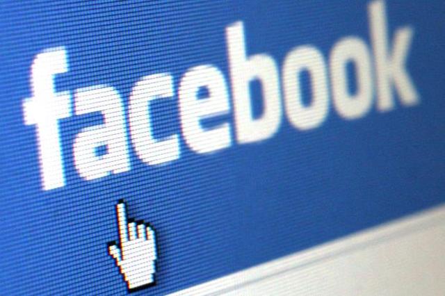 Se lanza Facebook