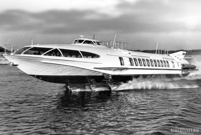 Газотурбоход на подводных крыльях «Буревестник»