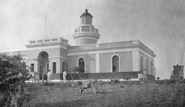 Los marinos estadounidenses ocupan el faro de Fajardo.