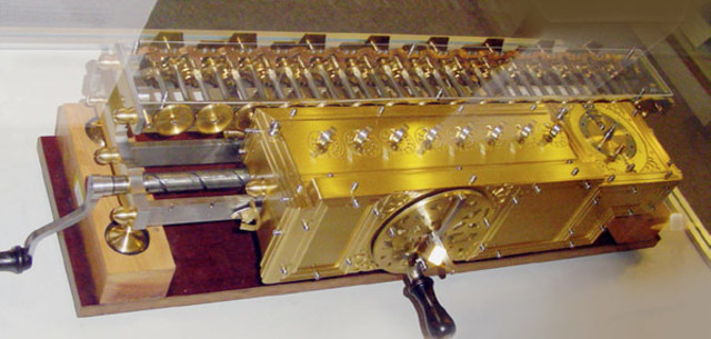 COMPUTADORA GOTTFRIED.