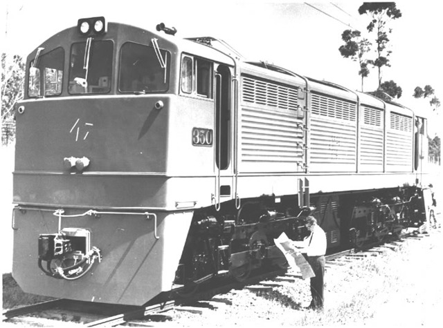 Primeira locomotiva elétrica.
