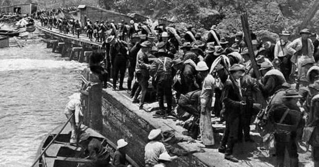 El Ejercito invasor ocupa Mayaguez. El alcalde renuncia y el cabildo se desarticula.