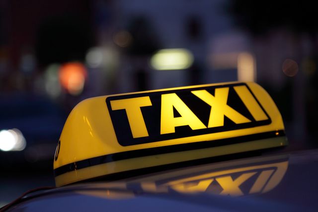 Les taxis veulent mettre fin au travail dissimulé d'UberPOP.