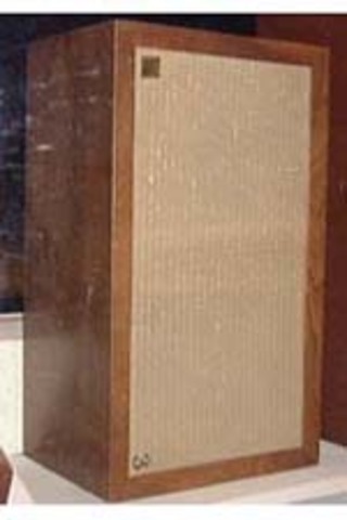 history of a loud speaker