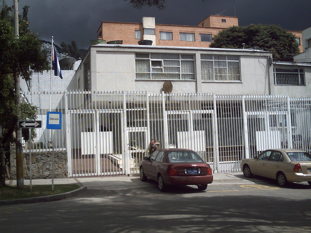 ¿Infiltradas Embajadas?