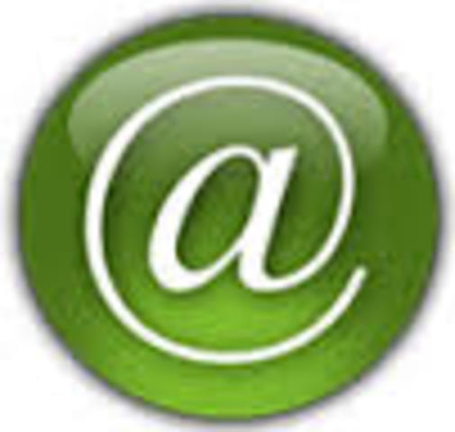 Le premier courrier électronique est envoyé