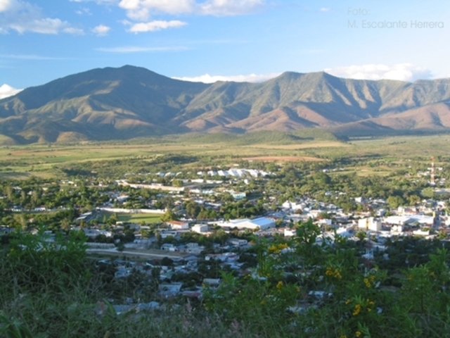 La familia se vio obligada a trasladarse a la ciudad de Salamá, la cabecera departamental de Baja Verapaz