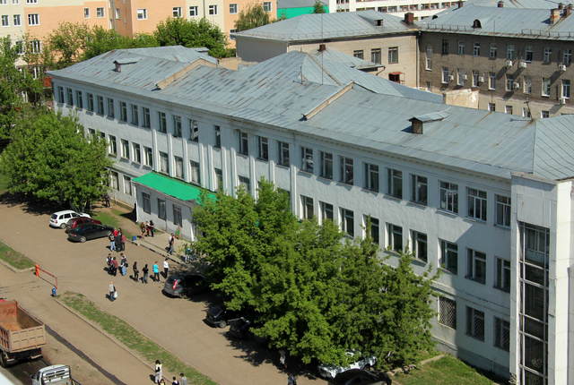 Колледж приобретает современное название и строит новое здание