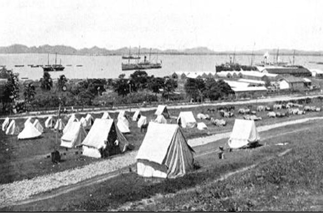 El general Wilson causa importantes bajas españolas,ocupa Coamo y continua hacia Aibonito, donde encuentra fuerte resistencia en las colinas de Asomante.