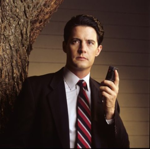 Dale Cooper Compiles Packard Case File