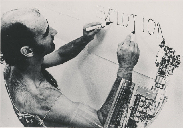 Stelarc - Third Hand