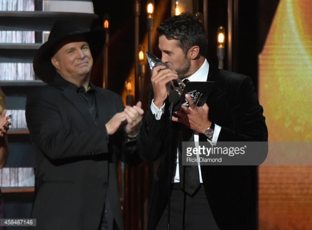 Luke wins Entertainer of the Year