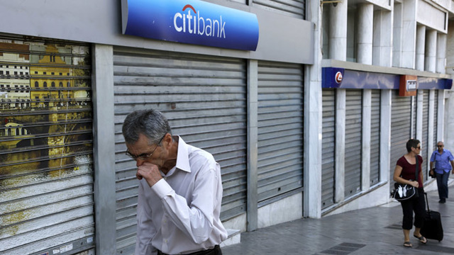 Merrill Lynch hace recortes.