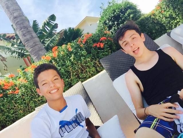 Viaje a la playa con familia y amigos