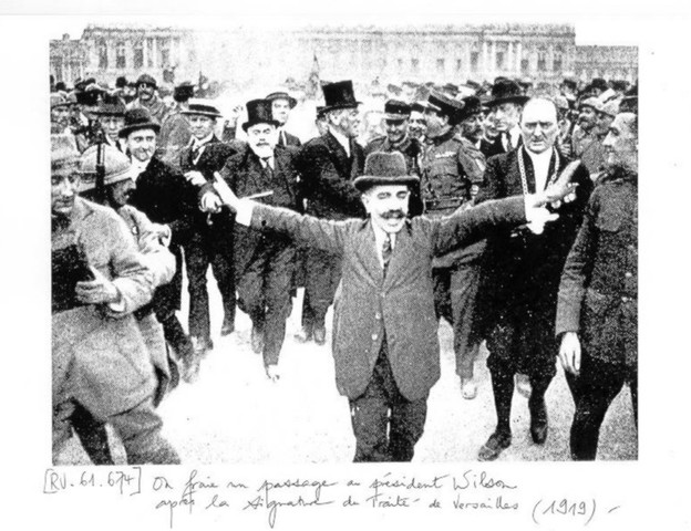 German delegates reluctantly signed the treaty of Versailles