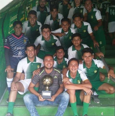 CAMPEONES PAPÚ...