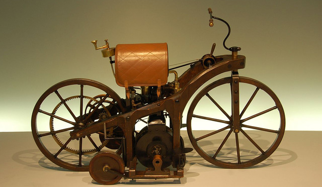 Primer motocicleta del Mundo