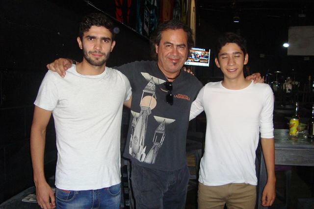 Y a la guitarra de La Barranca