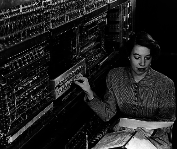 HISTORIA EVOLUTIVA DE  LAS TECNOLOGIAS DE LA INFORMACION