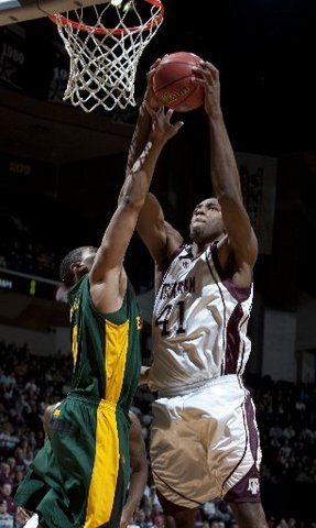 Aggies knock off No. 21 Baylor