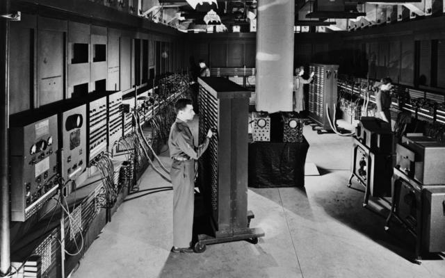 ENIAC  первый компьютер