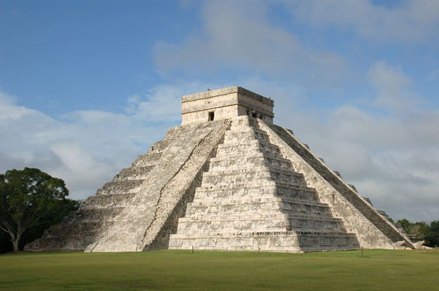 Mayan first pyramids
