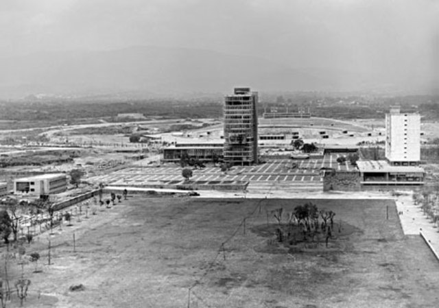 Se inica la construccion de Ciudad Universitaria