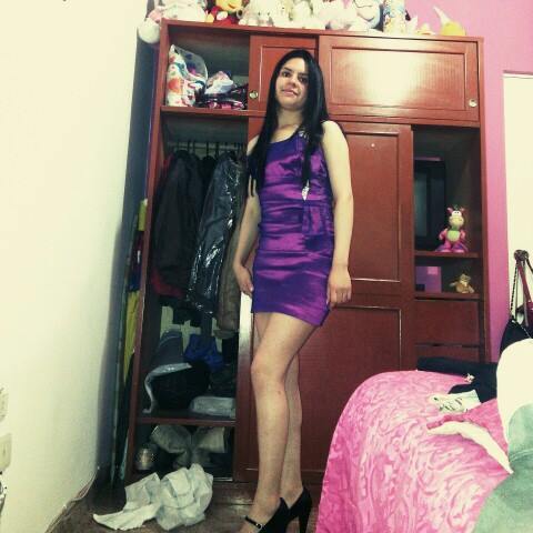 LORENA ES UNA LOCA QUE NO SABE NI LO QUE HACE