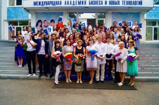 Поступил в  Технологический колледж (ЯрТК)