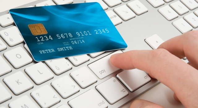 Se comienzan a utilizar métodos de pago alternativos.