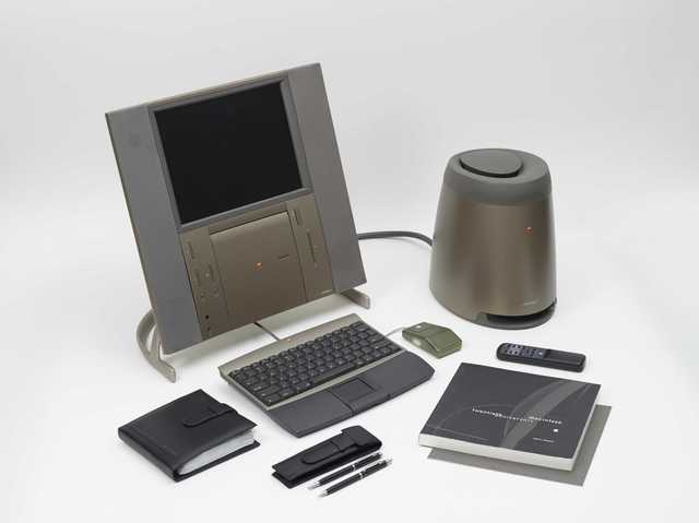 APPLE TWENTIETH ANNIVERSARY MAC