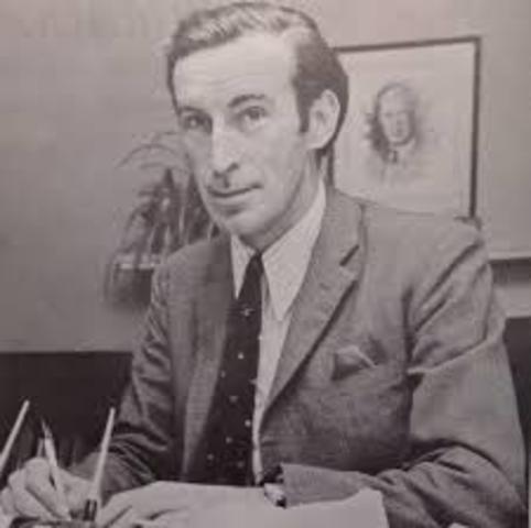 1976, Comienza médicamente los cursos de Wosley Hall, Erdos 1976.