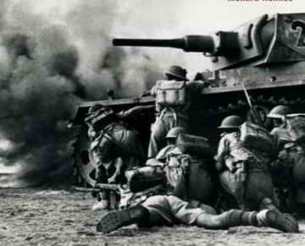 Inglaterra derrota a Alemania en la Segunda Batalla de El Alameín.