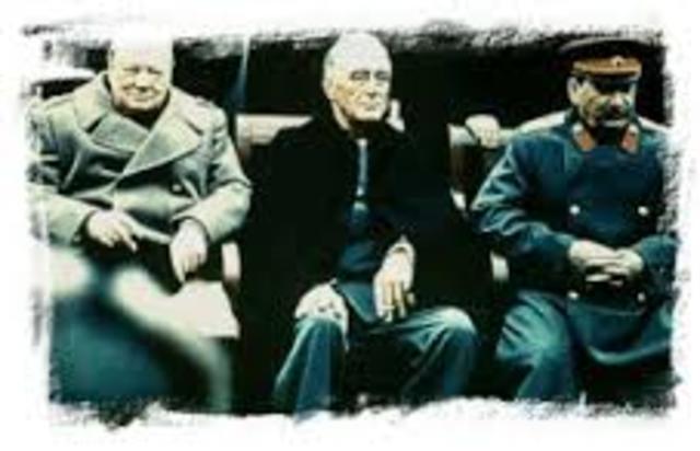 Conferencia de los aliados (Inglaterra, Francia, EE.UU.) en Casablanca (Marruecos).