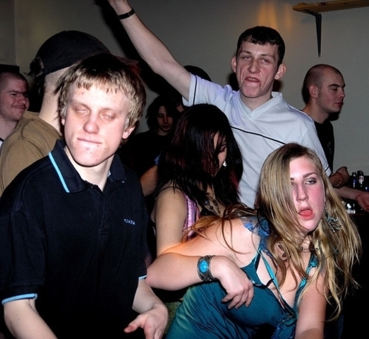 causas que produce el consumo de drogas.