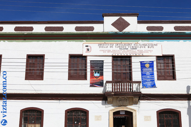 ESTUDIOS DE EDUCACIÓN BÁSICA SECUNDARIA Y MEDIA TECNICA