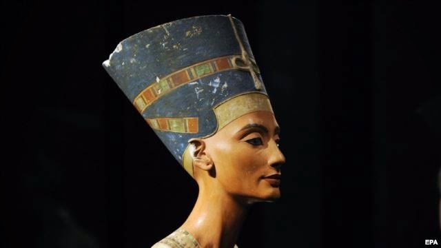 BUST DE NEFERTITI
