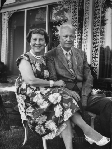 He married Mamie Geneva Doud