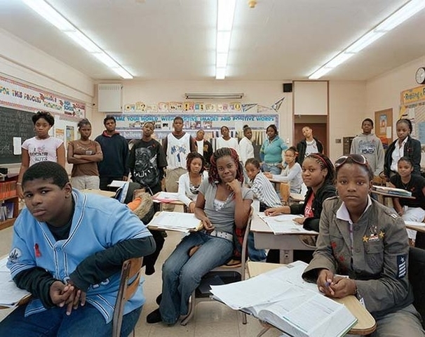 Centros de internamiento para cachorros humanoides.