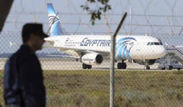 Un avión chipriota con 121 personas, de ellas 48 niños, se estrella cerca de Atenas