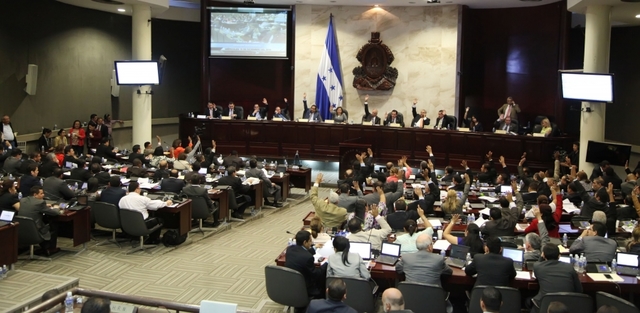 Congreso Nacional aprueba decreto de emergencia para depuración de la Policía Nacional