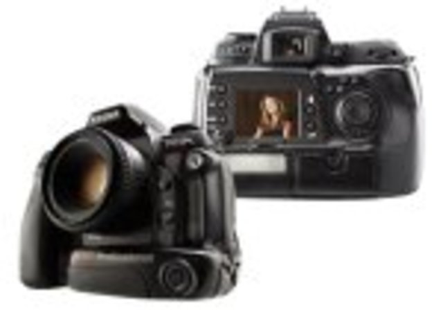 Primera cámara reflex digital en el mercado.